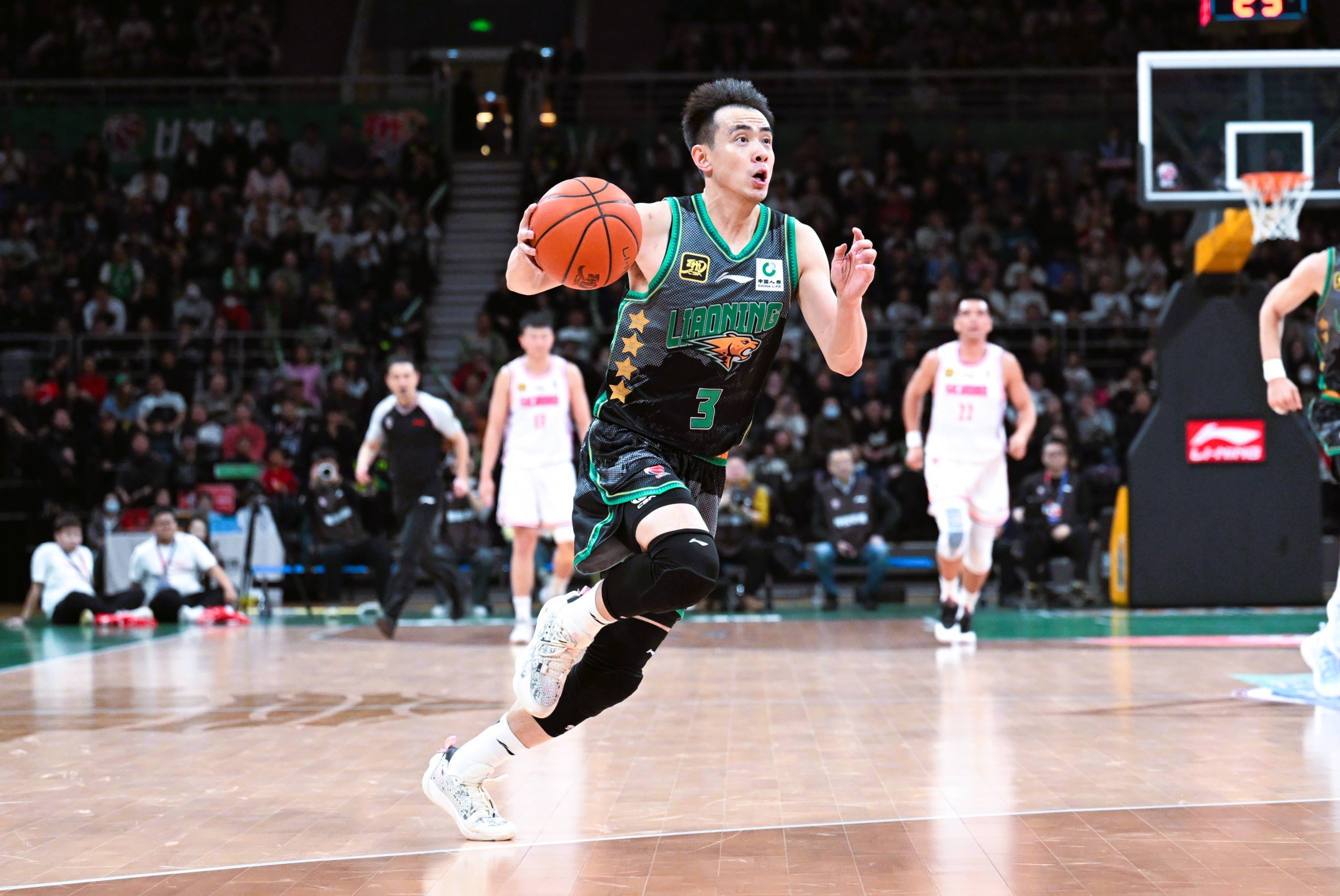 关于湖南男篮奋力拼搏,险胜辽宁队逼平的信息 关于湖南男篮奋力拼搏,险胜辽宁队逼平的信息