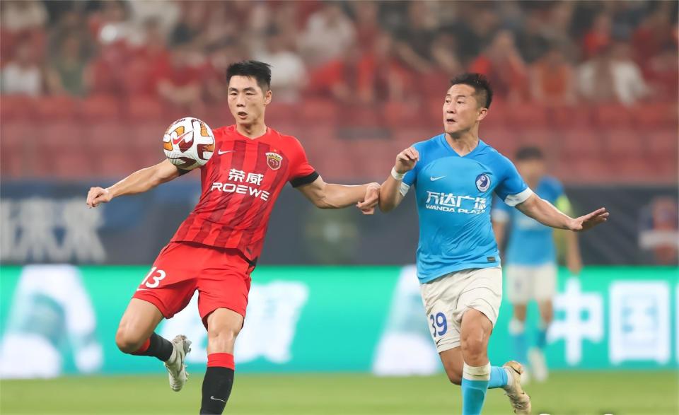 关于上海海港战胜广州恒大,稳占榜首位置的信息 关于上海海港战胜广州恒大,稳占榜首位置的信息